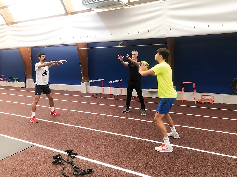 Setkání s Djokovičem a závěr sezony plný triumfů. Prostějovský talent Menšík zažil výjimečný rok