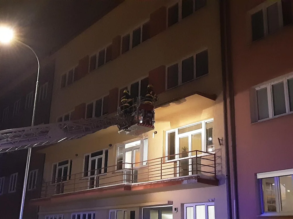 Ze střech v Olomouci, Přerově a Litovli hasiči odstraňovali rampouchy. Riziko poroste, přijde obleva
