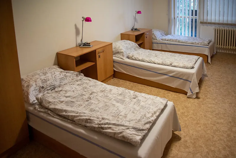Fakultní nemocnice vyšla vstříc rodičům dětských pacientů, pro které nemá lůžka. Zařídila jim pokoje na ubytovně