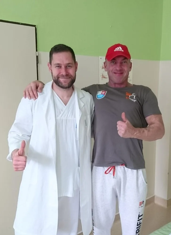 Patrik Šerý se sportovním lékařem a ortopedem Jiřím Lošťákem