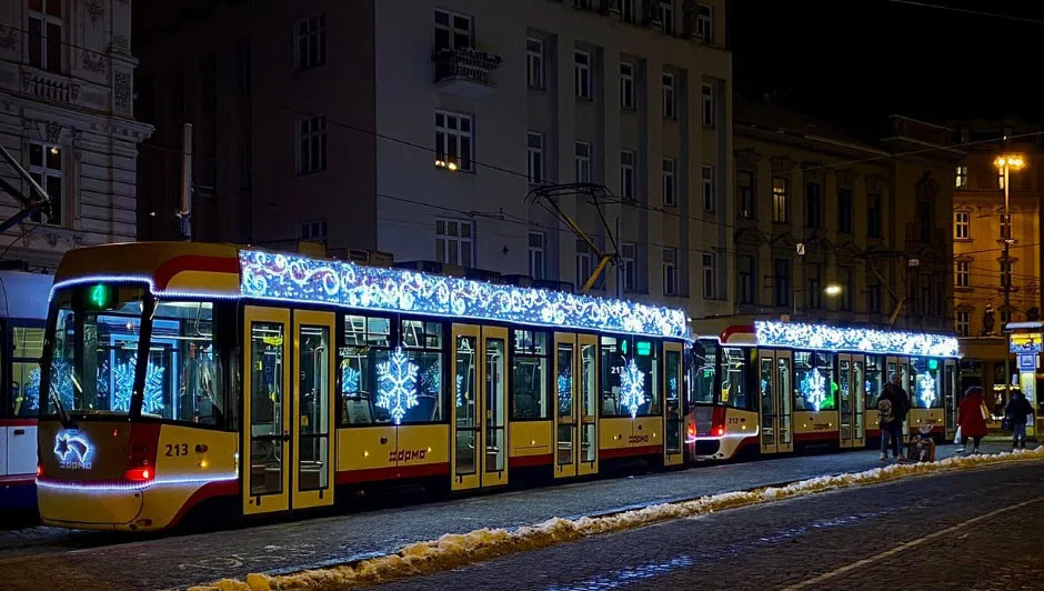 Vánoční tramvaj jezdí v Olomouci až do Tří králů