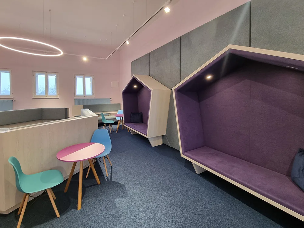 Designová studovna rozzářila uničovskou knihovnu. Ohlasy mě až překvapily, těší místostarostu