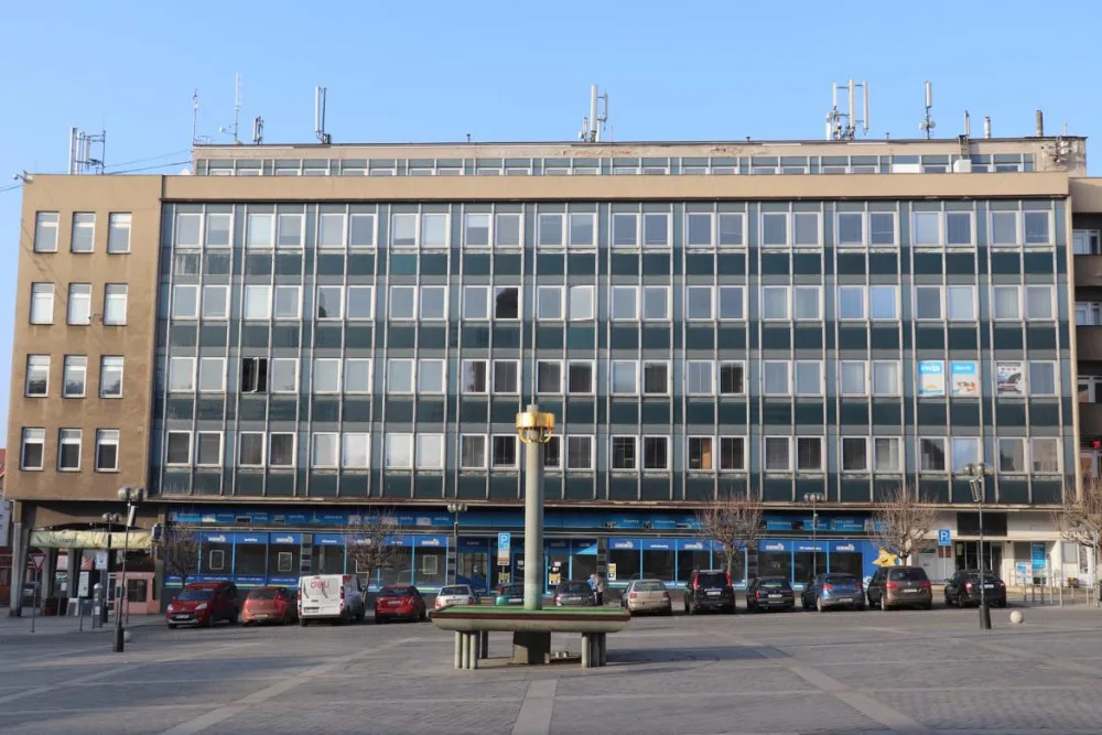 Nevzhledná dominanta přerovského náměstí čeká na vyhlášení tendru. Rekonstrukce má začít letos