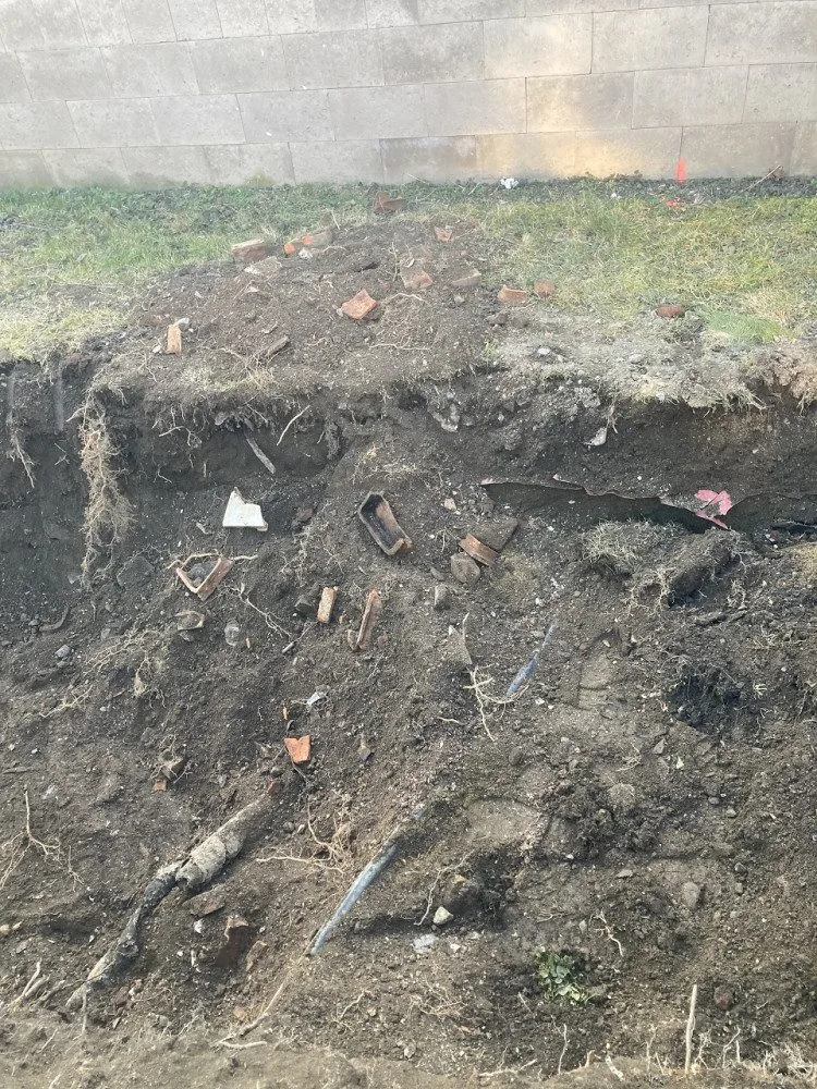 Dělník překopl krumpáčem vysokonapěťový kabel. Přes pět tisíc domácností ze Šternberka bylo bez elektřiny