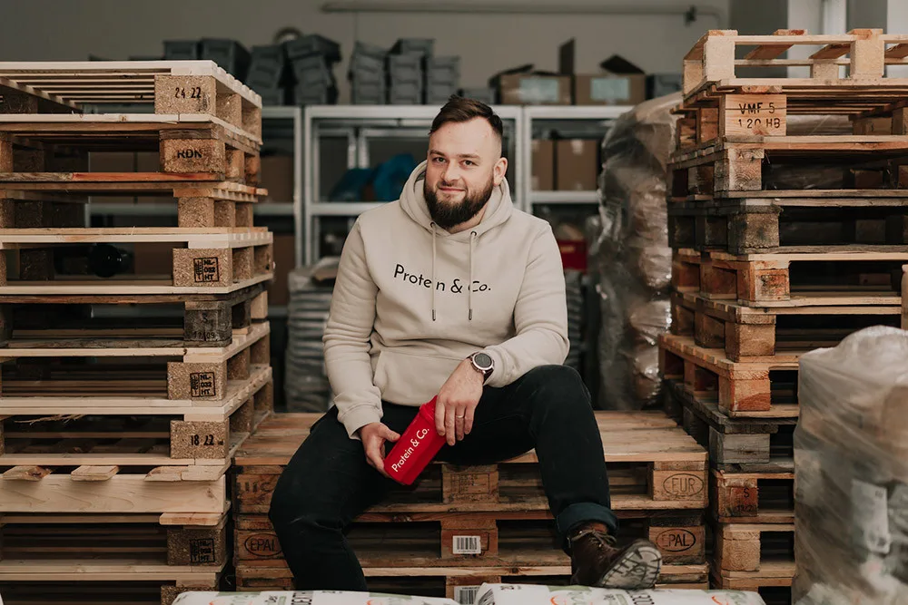Majitel olomoucké firmy Protein & Co. Daniel Sosýn si zakládá na vyladěné chuti a složení sportovní výživy