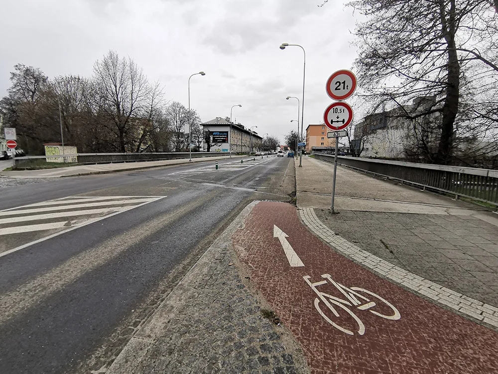 Jeremenkovu ulici od mostu přes řeku Bystřici čeká rekonstrukce