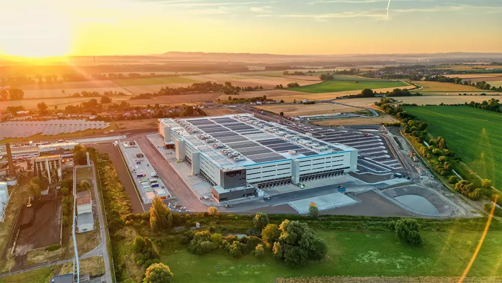 Hala distribučního centra Amazon v Kojetíně