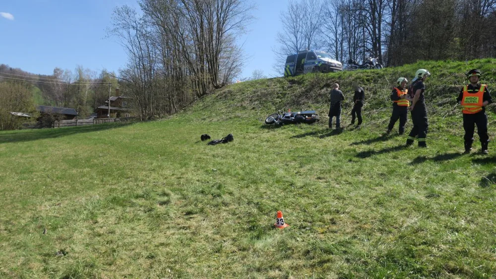 Policie varuje, s teplem přibývá nehod motorkářů. Na Šumpersku havaroval Harley Davidson, škoda je čtvrt milionu
