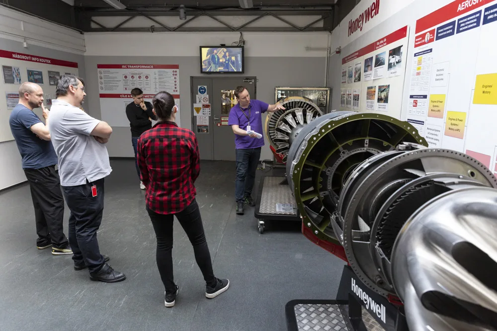 Na návštěvě před posláním životopisu: Honeywell Olomouc otevírá každý měsíc své haly veřejnosti