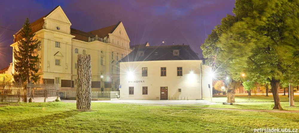 Budova prostějovské knihovny má sto let. Tehdejší střelnici dělníci postavili za pouhé tři měsíce