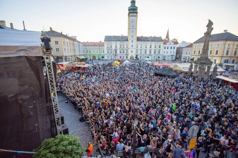 Celoměstská akce Hanácké Benátky v Litovli potěší nejen dospělé skvělými kapelami, ale i děti, pro které je připraven program v parku Míru zdarma