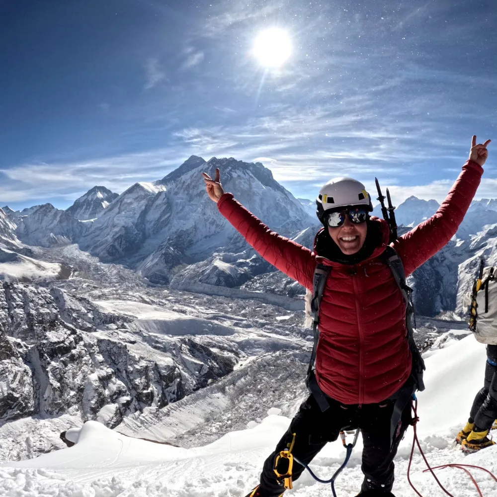 Lékařka Eva Perglerová úspěšně zdolala nejvyšší horu světa Mount Everest jako teprve třetí Češka