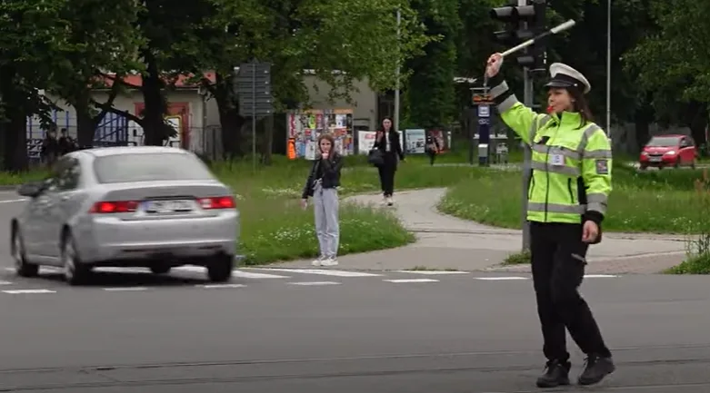 Při soutěži regulovčíků padaly pokuty. Řidiči zmatkovali, protože neznali pokyny policistů