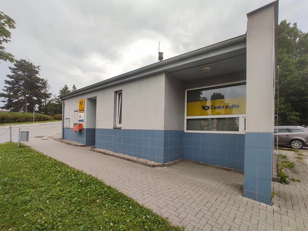 Zrušení čeká také pobočku České pošty u vjezdu do areálu Fakultní nemocnice Olomouc na Hněvotínské ulici