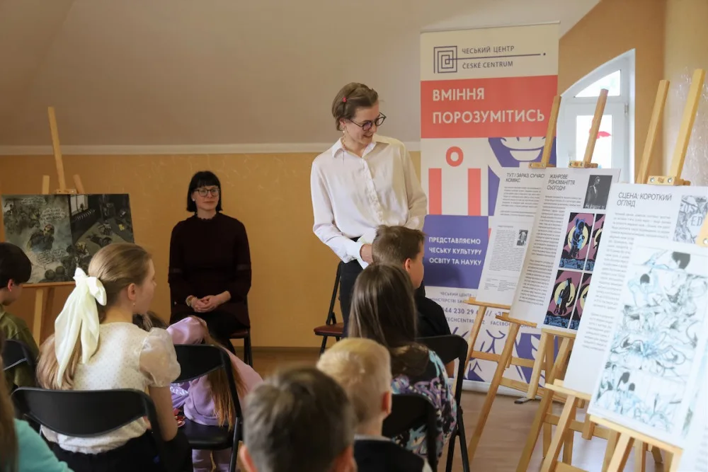 Kyjev se snaží žít, říká šéfka místního Českého centra. Sirény a evakuace jsou ale na denním pořádku
