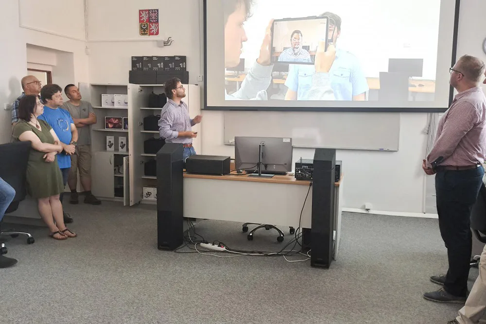 Střední průmyslová škola elektrotechnická a obchodní akademie (SPŠE a OA) v Mohelnici nově nabízí i výuku s využitím virtuální a rozšířené reality.