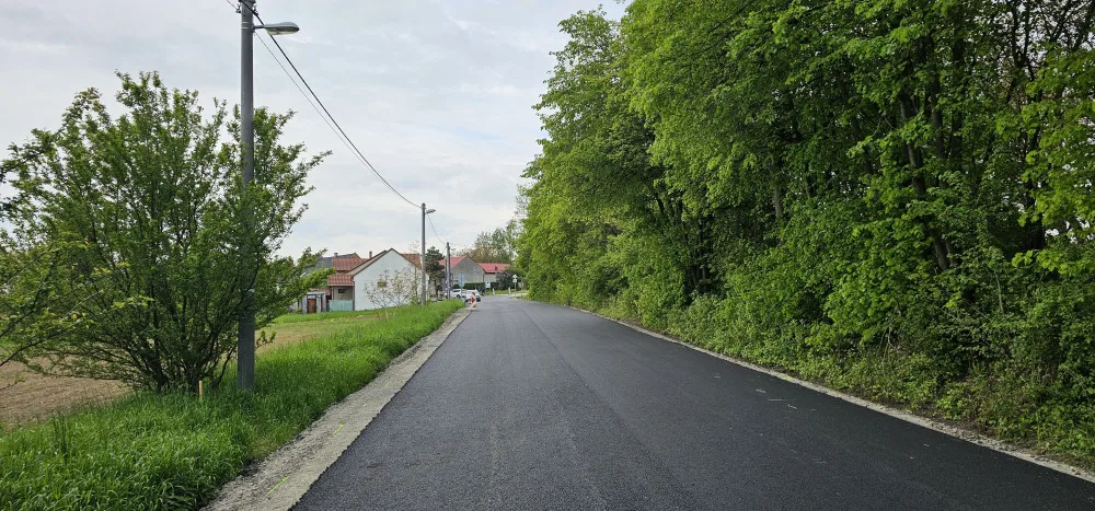 Silničáři opravili komunikaci, kterou zničily nákladní automobily při stavbě D1 v Přerově