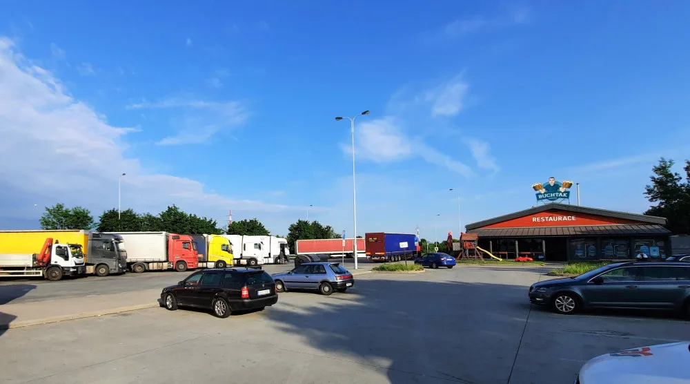 Dálniční odpočívka u Nemilan projde revitalizací
