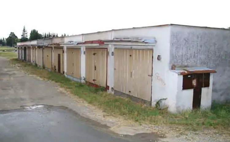 Po vyrušení u garáží se vloupal do zahradní budky. Recidivistu chytili policisté v Mohelnici přímo při činu
