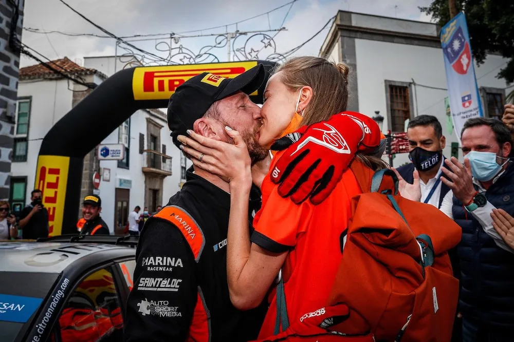Alexey Lukyanuk v cíli Rally Islas Canarias 2021.