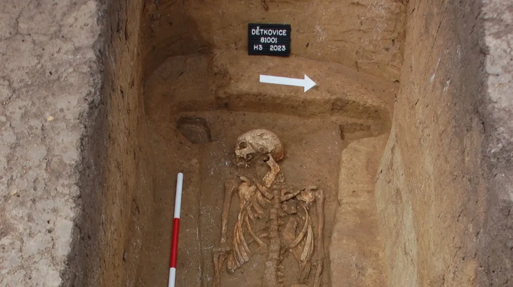Vykopávky v Dětkovicích ukázaly, že se naši předkové pohřbívali na márách. Archeologové zkoumali tři hroby