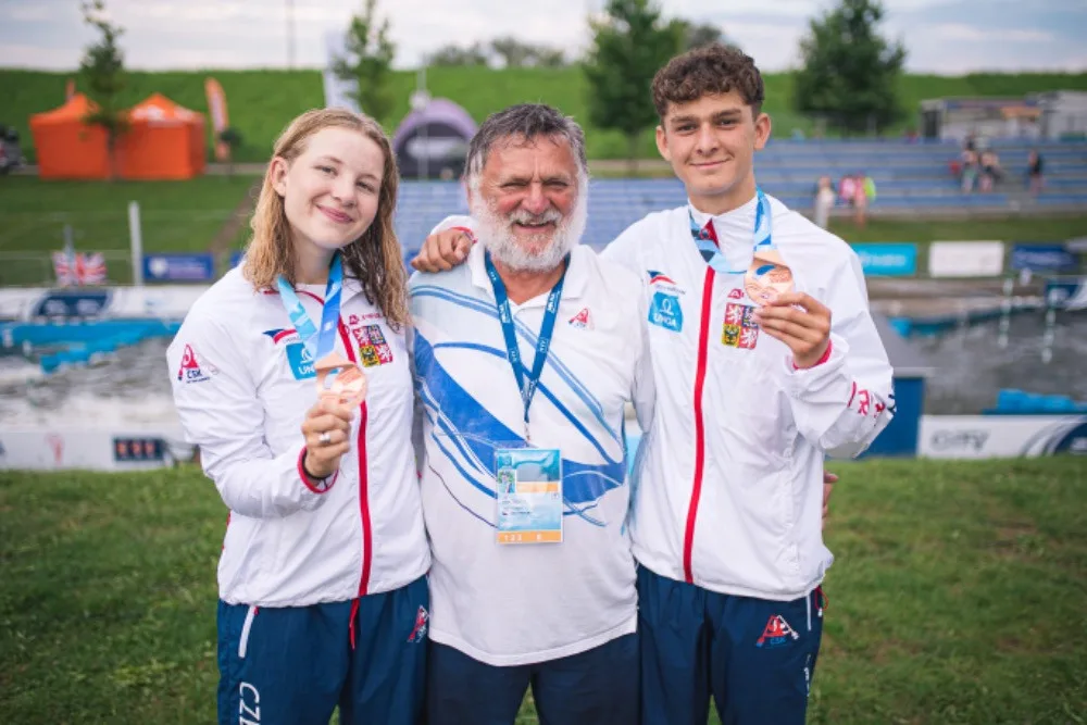 Trojnásobný zlatý triumf. Vodní slalomářka Klára Kneblová zvládla boj s bolestí i světovou konkurencí