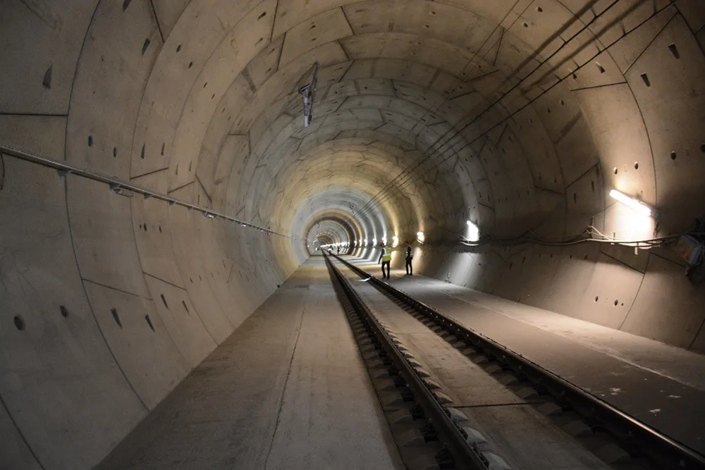 Nejdelší stavbou tohoto typu je Ejpovický tunel v Plzeňském kraji, měří přes čtyři kilometry - ilustrační foto