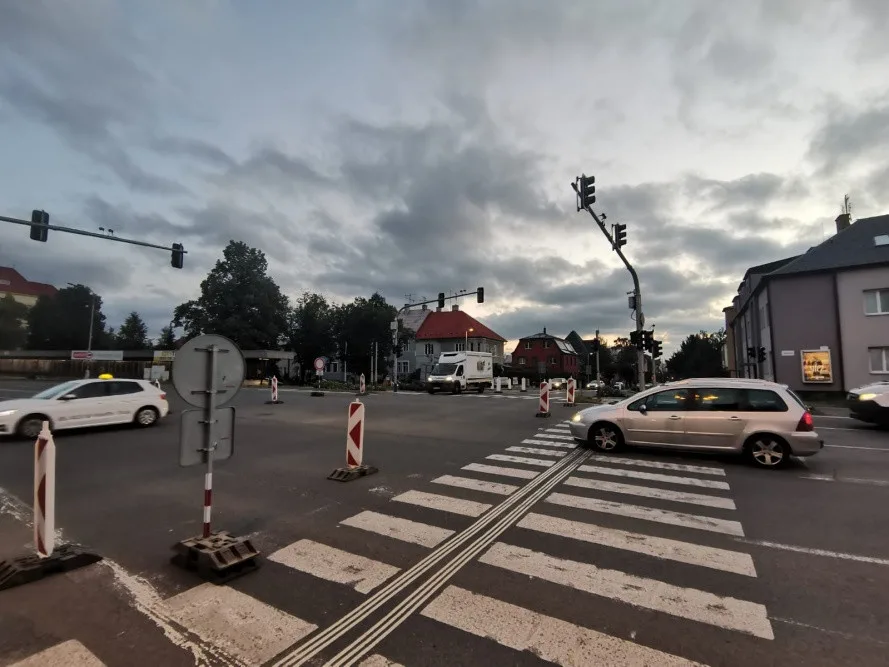Začala uzavírka průtahu Olomoucí, na dvoukilometrový úsek mohou jen vozidla stavby, IZS a autobusy