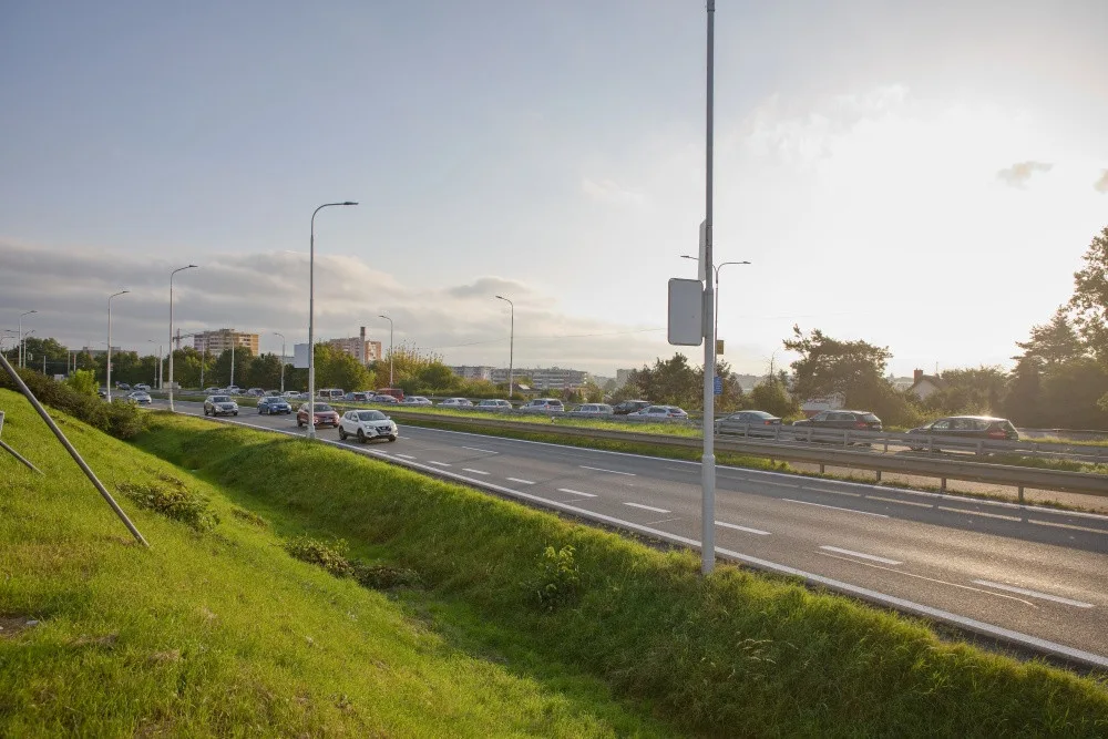 FOTOGALERIE: Přes Olomouc po objížďkách. Uzavírka průtahu v ranní špičce otestovala řidiče
