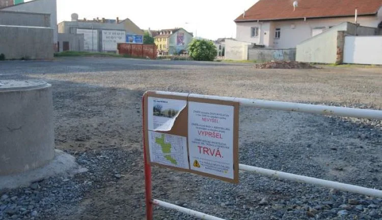 KOMENTÁŘ: Jak to bude s pozemky bývalé sodovkárny? Prostějov si zvolil cestu ztráty za každou cenu