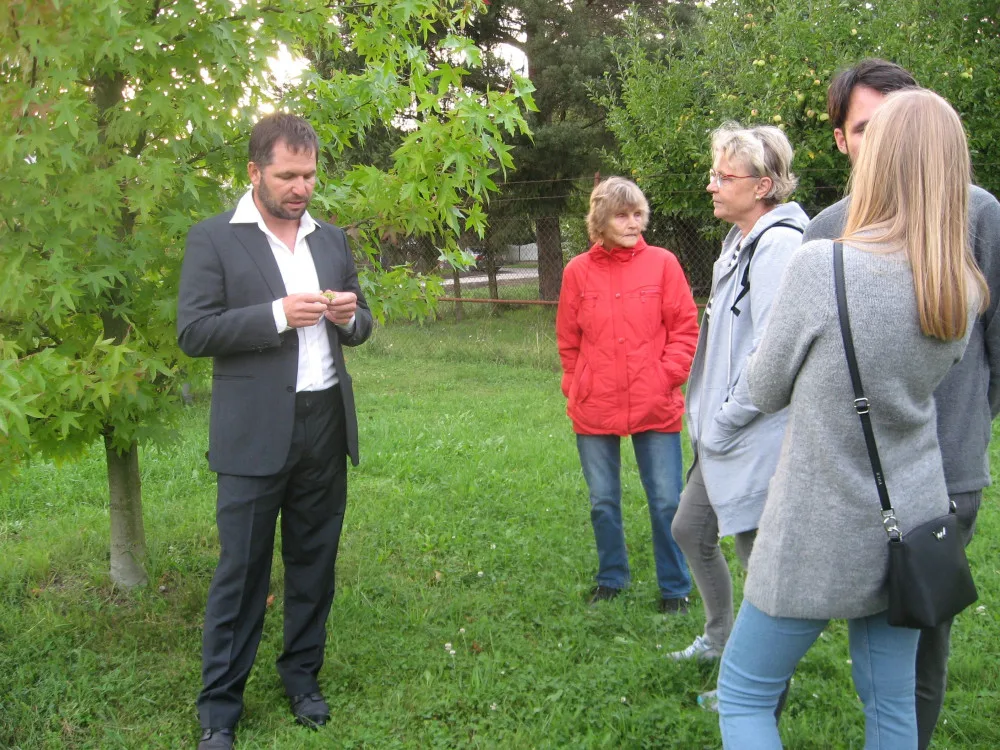 Minulost Vrahovic je uzavřená kapitola, budoucnost je otevřená kniha. Místní spolek oslavil dvacet let
