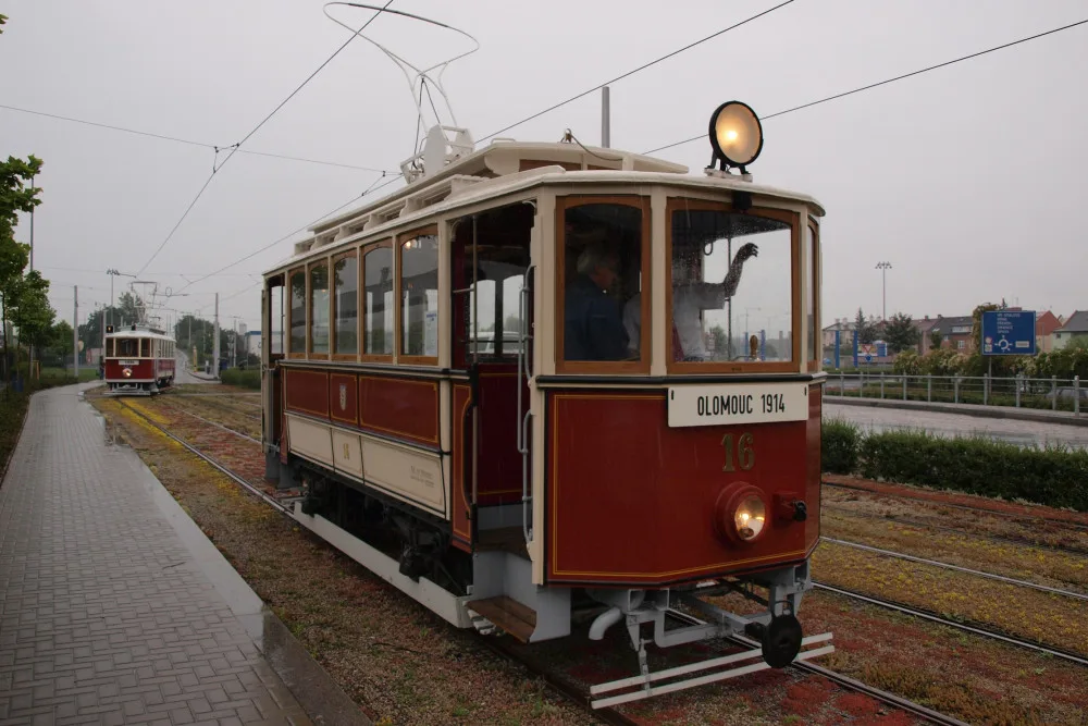 Do Olomouce se po 24 letech vrací historická tramvaj číslo 16. Stála v depozitáři Technického muzea v Brně