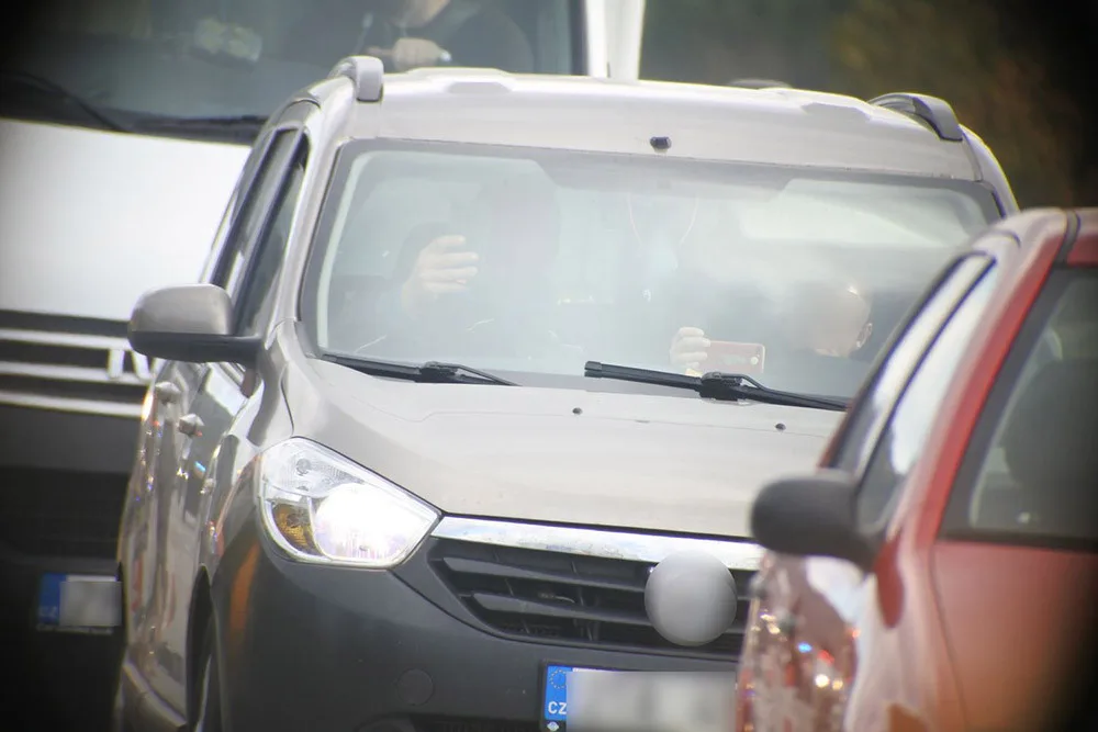 Řidiči si natáčeli vážnou nehodu na D1 u Lipníku. Policisté jim rozdali pokuty