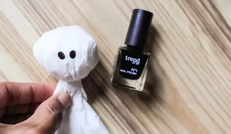Máte rádi Halloween? Vyrobte si na dveře strašidelný věnec