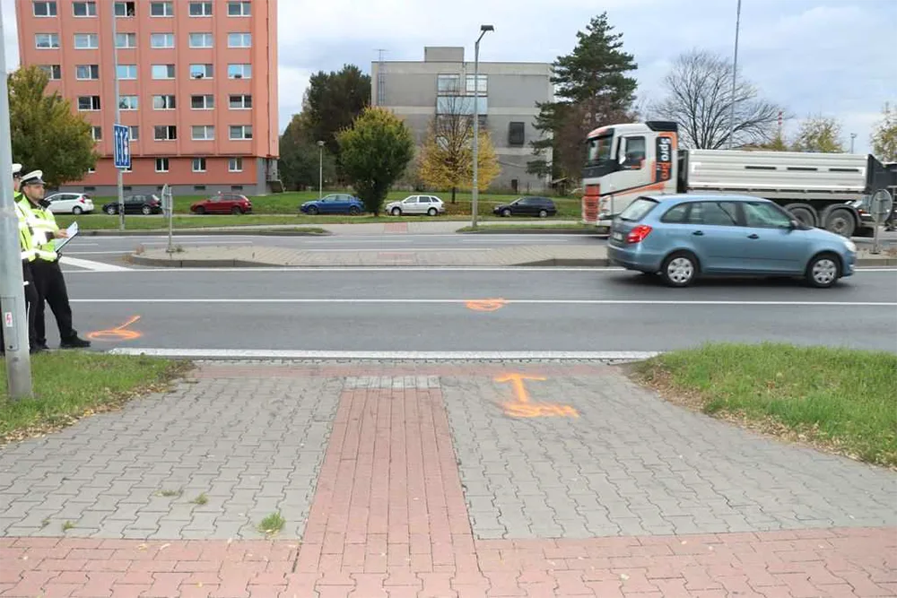 V místě zrušeného přechodu v Přerově přišla o život jedenadvacetiletá dívka. Policie hledá svědky nehody