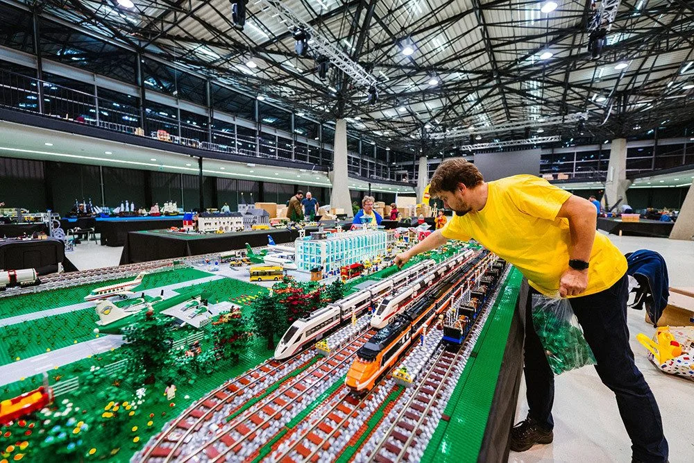 Interaktivní modely i obří stavby. Olomoucké výstaviště se promění ve Svět kostek