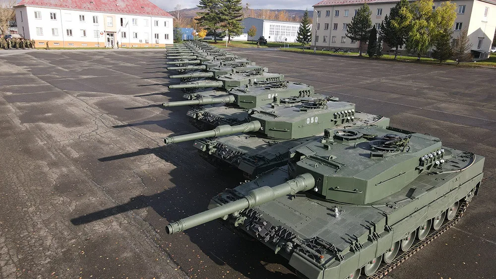 Silnější tankové střelby na Libavé: starousedlíci z okolí jsou zvyklí, nové obyvatele Leopardy ruší