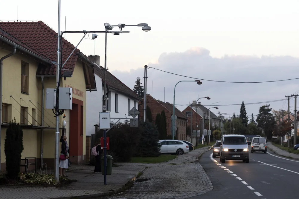 V Chomoutově a Chválkovicích by si řidiči měli dát pozor. Od Nového roku začnou radary měřit naostro