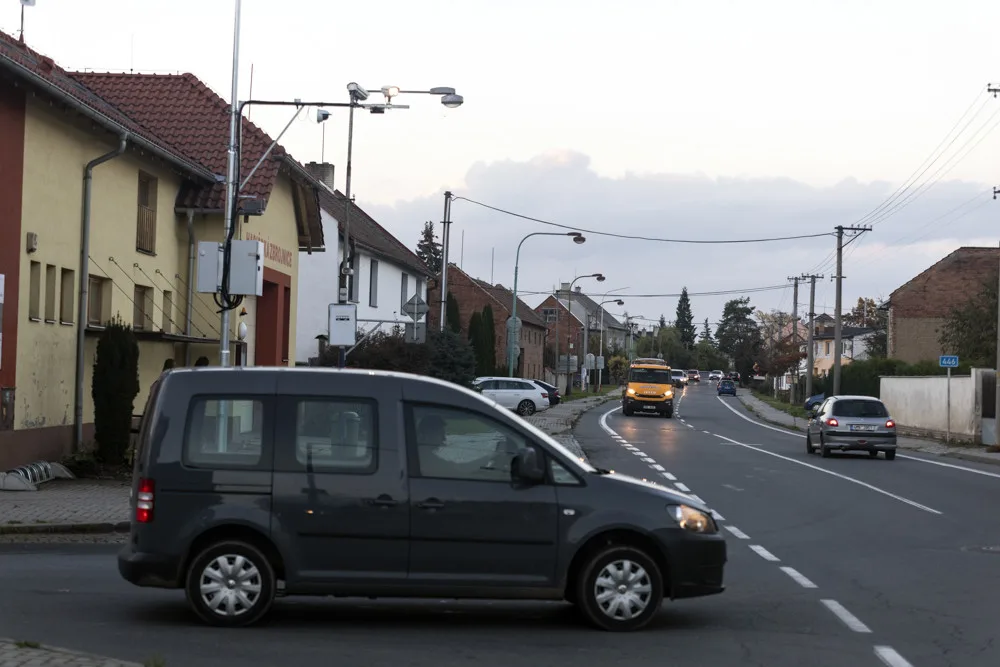 V Chomoutově a Chválkovicích by si řidiči měli dát pozor. Od Nového roku začnou radary měřit naostro