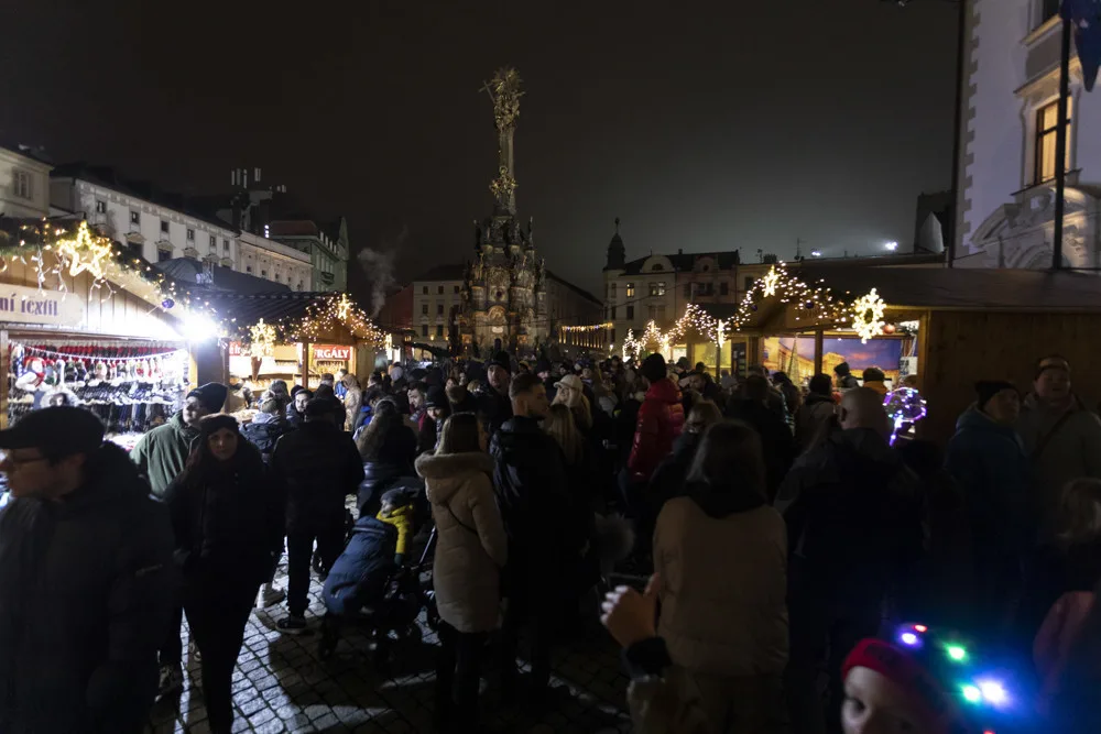 Olomoucké vánoční trhy patří k těm nejlepším, říkají zahraniční novináři i návštěvníci