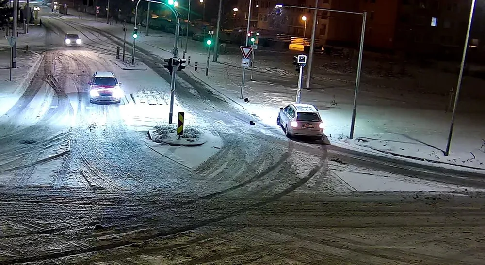 Policie žádá o pomoc s identifikací vozidla a jeho řidiče či řidičky