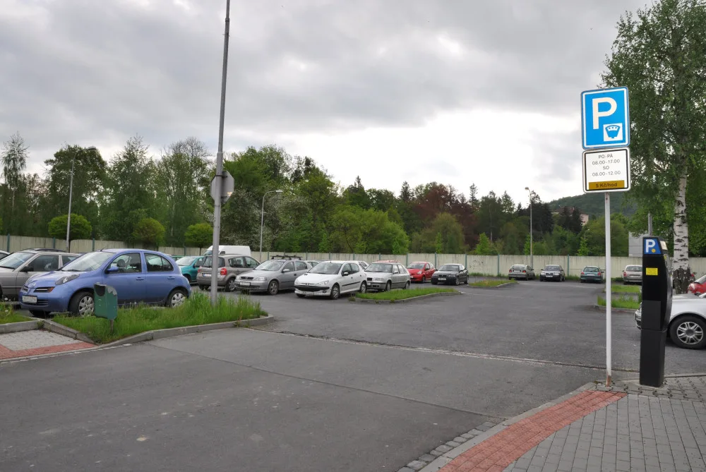 Hranice od ledna zjednoduší parkování v centru, platit se bude QR kódem