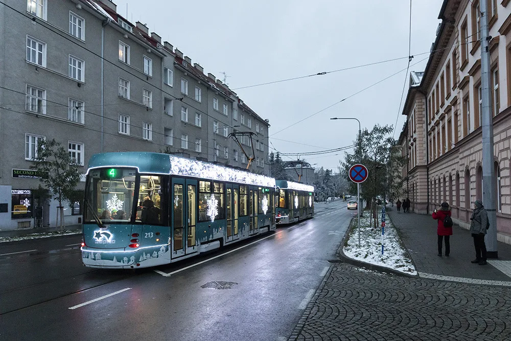 Bronz pro Olomouc. Vánoční tramvaje z Hané uspěly v tradiční anketě