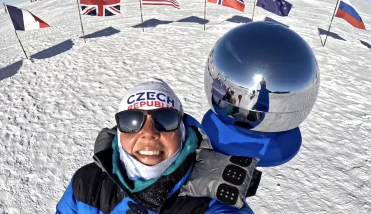 Zubní lékařka loni zdolala jako třetí Češka Mount Everest. Teď dobyla Jižní pól a čeká ji výstup na nejvyšší horu Antarktidy