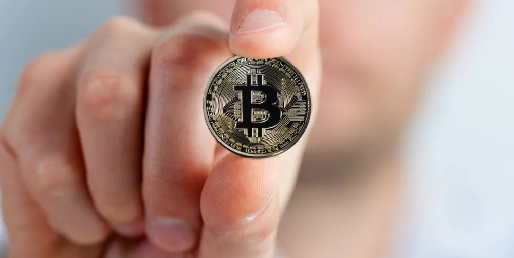 Prostějovan chtěl investovat. Místo toho naposílal podvodníkům přes milion
