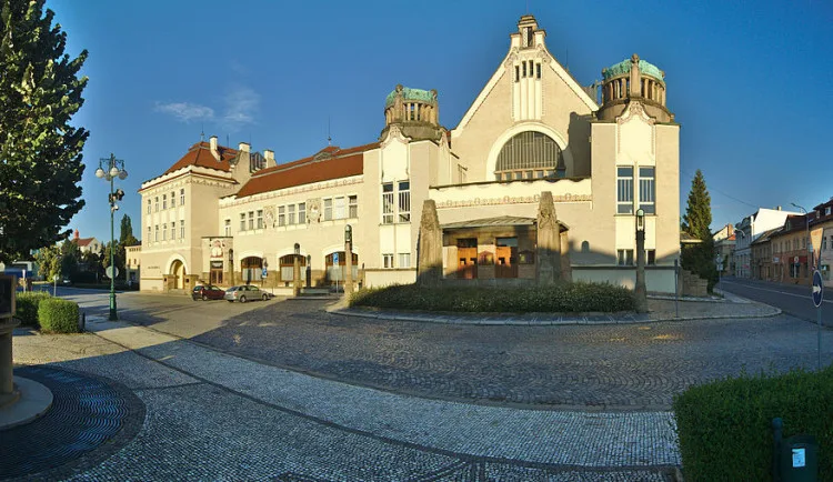 size3-16692694384252-124-size4-16502997864549-124-narodni-dum-panorama-prostejov