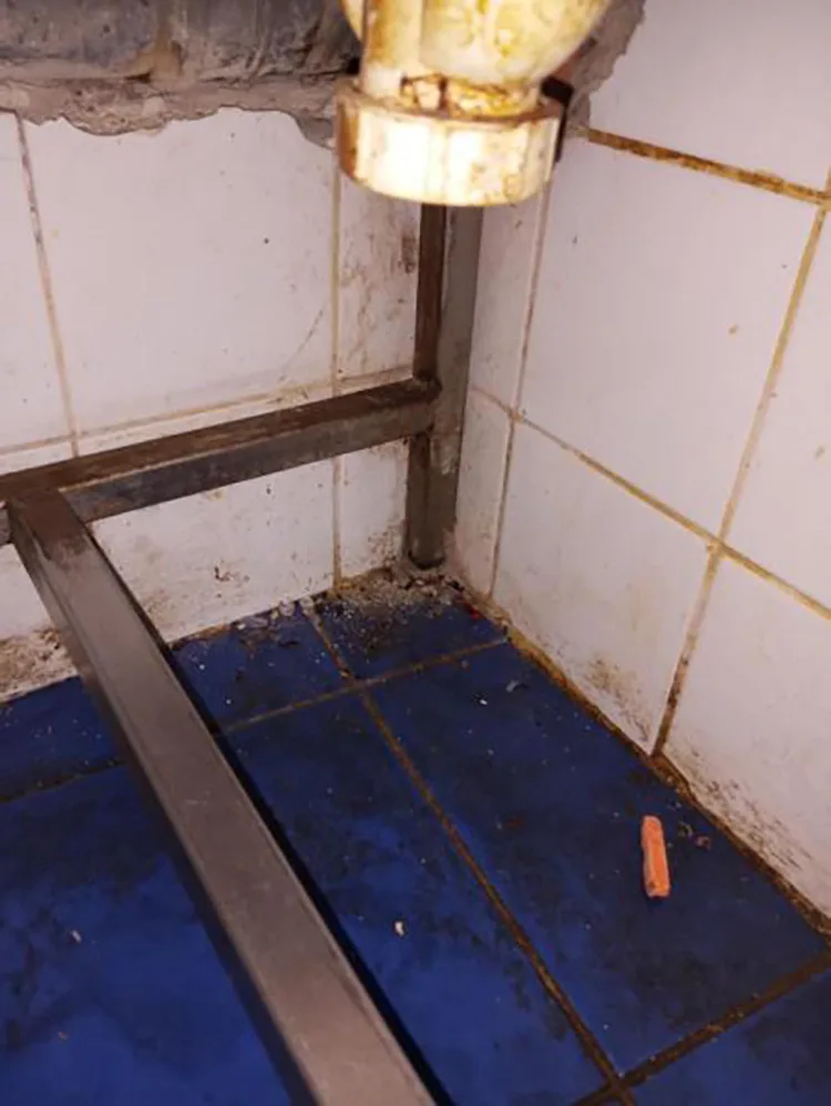 Znečištěné prostory i trus hlodavců. Inspektoři zavřeli kuchyň restaurace v centru Prostějova