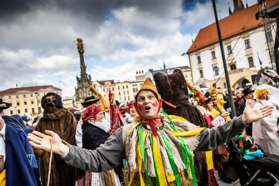 TIP NA VÍKEND: Olomouc v sobotu ožije masopustem. Město zaplaví rej masek, folklor a jarmark plný specialit