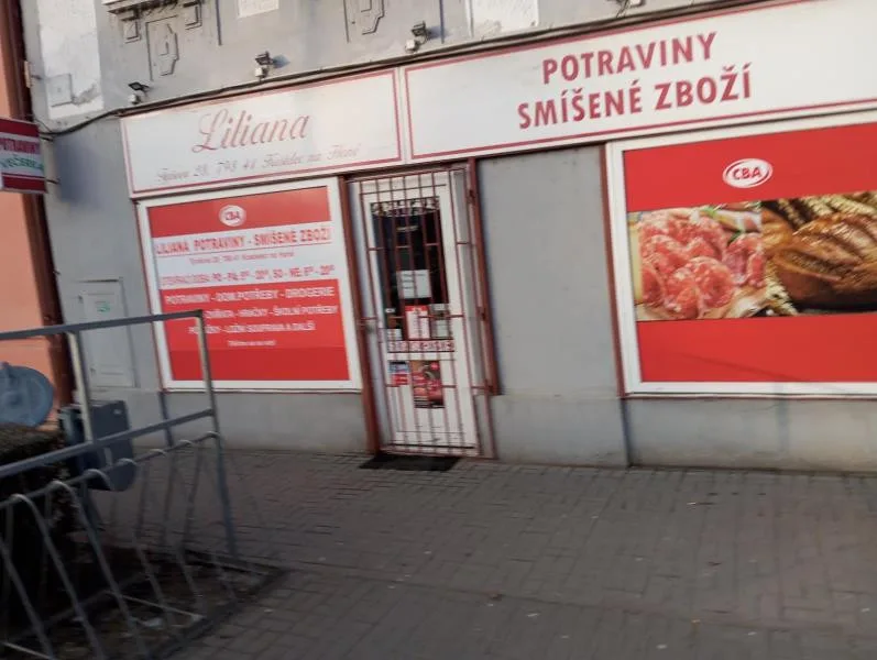 Inspektoři zavřeli potraviny v Kostelci na Hané. Uvnitř obchodu byly mrtvé myši a špína, úklid byl zanedbaný