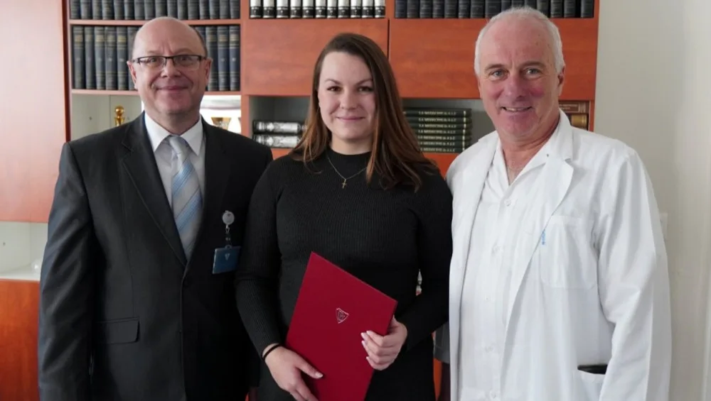 Studentka medicíny zachránila v Olomouci život bezvládně ležícímu muži. Poskytla mu masáž srdce